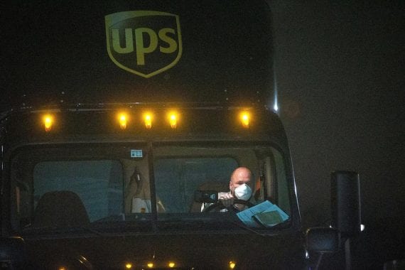 Le 1er avril, ce camion d'UPS a livré la première livraison de ventilateurs de soins intensifs à Olympia Fields, IL.
