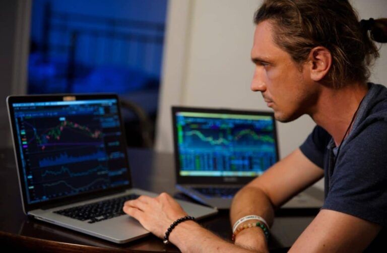 Trader en ligne via une plateforme en ligne